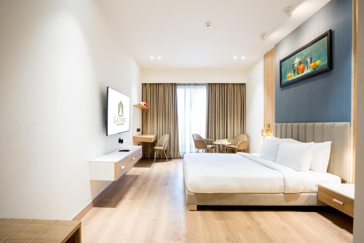 Dayal Gateway Hotel Лакнау Екстериор снимка