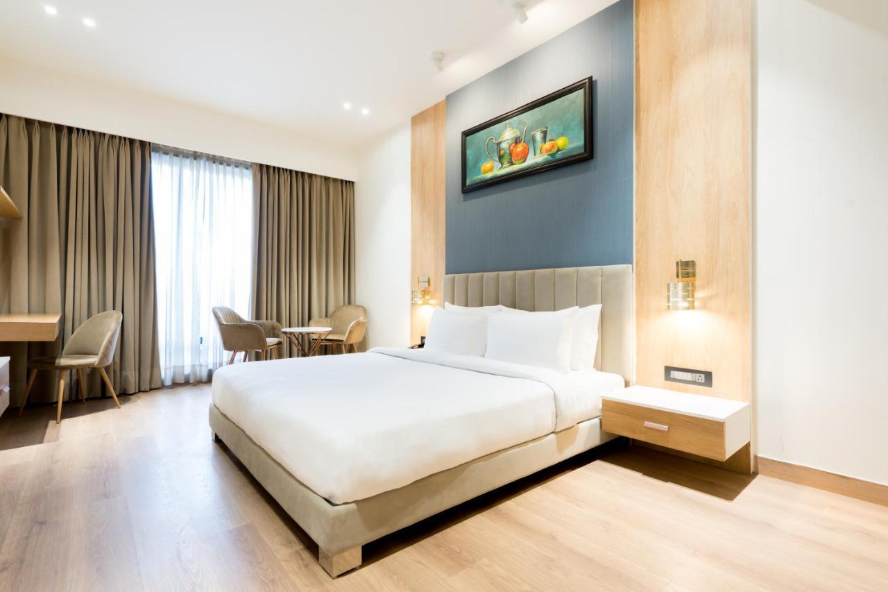 Dayal Gateway Hotel Лакнау Екстериор снимка