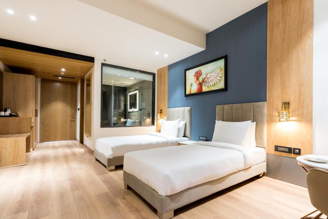 Dayal Gateway Hotel Лакнау Екстериор снимка