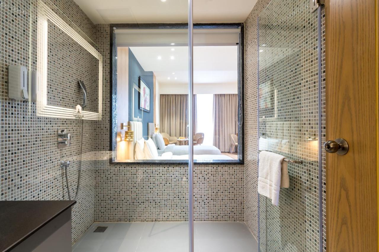 Dayal Gateway Hotel Лакнау Екстериор снимка